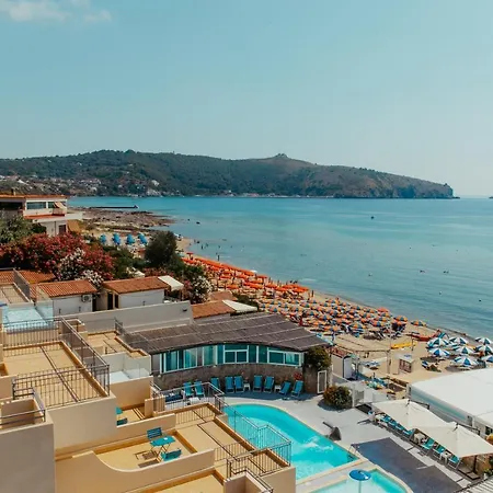 Ξενοδοχείο Saline 4*
