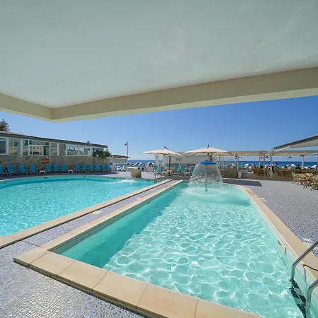 Saline Hotel