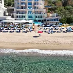 Saline Hotel 4*