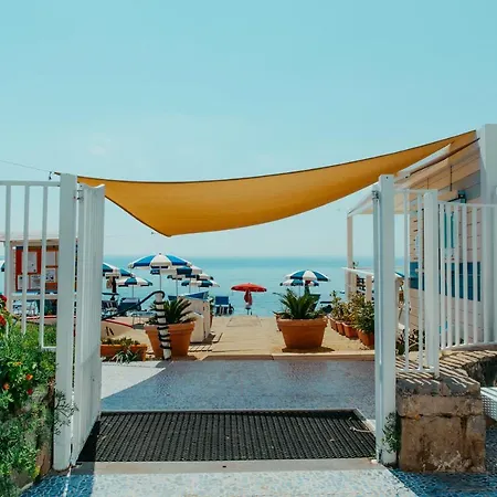 Saline 4* פאלינורו