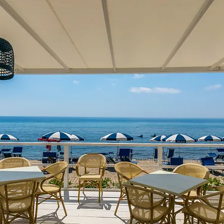 萨林恩酒店 帕利努罗